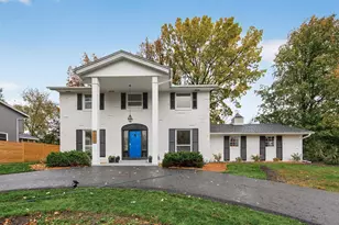 1009 Knob Hill Rd, Burnsville, MN 55337 - Photo 1