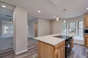 212 N Murphy St, Lake Crystal, MN 56055 - Photo 6