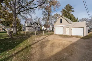 212 N Murphy St, Lake Crystal, MN 56055 - Photo 38