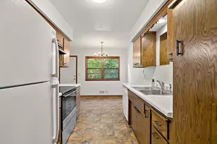 9852 Blaisdell Ave S, Bloomington, MN 55420 - Photo 10