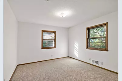 9852 Blaisdell Avenue S, Bloomington, MN 55420 - Photo 16