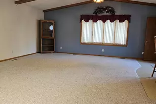 909 Bradford Ave, Argyle, MN 56713 - Photo 14