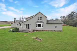 281 20th Ave, Edgerton, MN 56128 - Photo 4