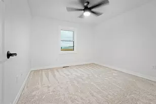 1628 Red Clover St, Holmen, WI 54636 - Photo 38