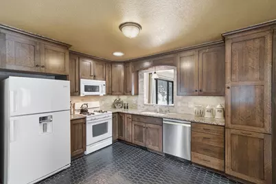 5645 Grant Lorenz Road, Excelsior, MN 55331 - Photo 12