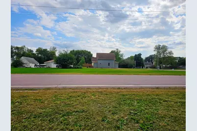 516 Dugan Street N, Welcome, MN 56181 - Photo 4