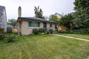 772 Maryland Ave E, Saint Paul, MN 55106 - Photo 1