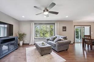 13715 Grafton Ct, Apple Valley, MN 55124 - Photo 16