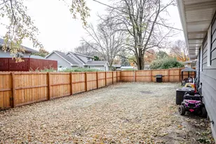 704 Washington Ave, Fairmont, MN 56031 - Photo 2