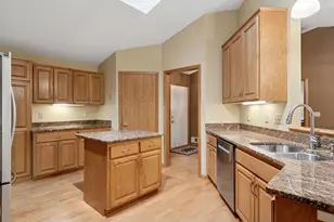 3819 Ladyslipper Ln N, Brooklyn Park, MN 55443 - Photo 8