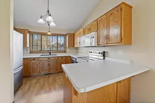 229 Horizon Ave, Sartell, MN 56377 - Photo 2