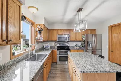 17042 Eventide Way, Farmington, MN 55024 - Photo 2