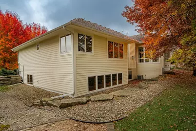 2234 Baihly Hills Drive SW, Rochester, MN 55902 - Photo 38