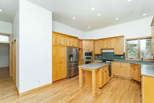 2234 Baihly Hills Dr SW, Rochester, MN 55902 - Photo 10