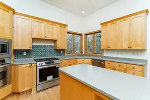 2234 Baihly Hills Dr SW, Rochester, MN 55902 - Photo 10