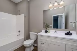 3105 Bassett Dr, Mankato, MN 56001 - Photo 28