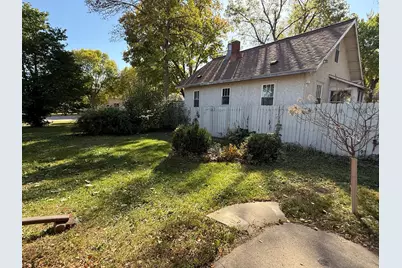 810 S Mill St, Redwood Falls, MN 56283 - Photo 4