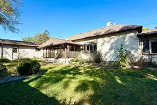 810 S Mill St, Redwood Falls, MN 56283 - Photo 2