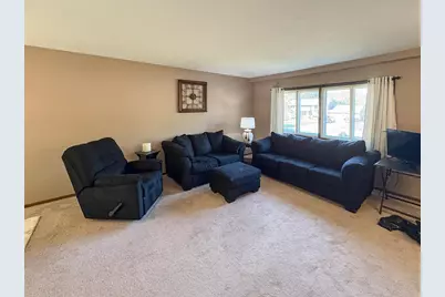 6401 Applewood Court, Woodbury, MN 55129 - Photo 10