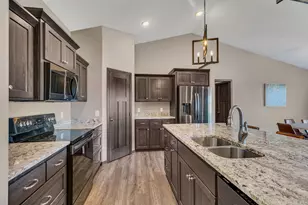 1933 38th St S, Saint Cloud, MN 56301 - Photo 2