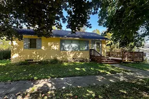 402 Hillcrest St E, Lanesboro, MN 55949 - Photo 2