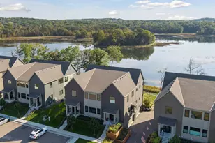 4869 Linden Cove Ln, Savage, MN 55378 - Photo 2