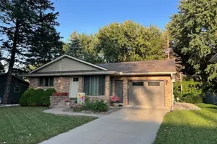 906 Christensen Ave, West Saint Paul, MN 55118 - Photo 1