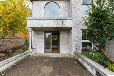 233 Groveland Avenue, Minneapolis, MN 55403 - Photo 2