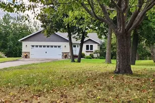 1278 Bayridge Dr, Detroit Lakes, MN 56501 - Photo 2