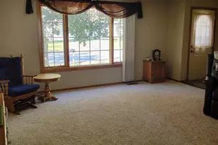 1504 N 6th St, Montevideo, MN 56265 - Photo 6