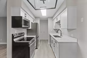 7414 W 22nd St, Saint Louis Park, MN 55426 - Photo 2