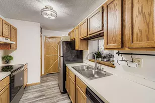 7924 Barbara Ave, Inver Grove Heights, MN 55077 - Photo 16