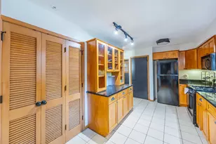 239 Byrondale Ave, Wayzata, MN 55391 - Photo 8