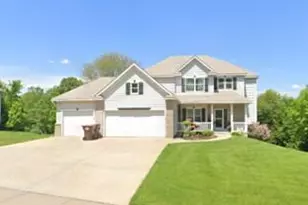 1404 Featherstone Rd, Hastings, MN 55033 - Photo 2