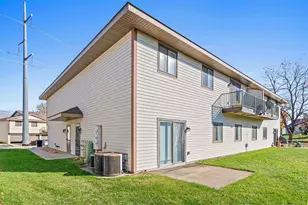 11177 Edgewood Cir N, Champlin, MN 55316 - Photo 30