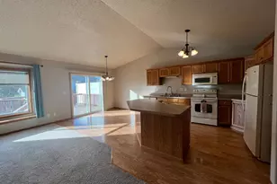 1011 Southwood Dr, Dilworth, MN 56529 - Photo 4