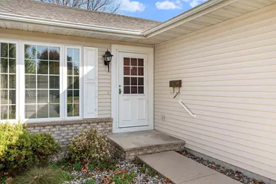 217 11th Avenue Court NE, Waseca, MN 56093 - Photo 2