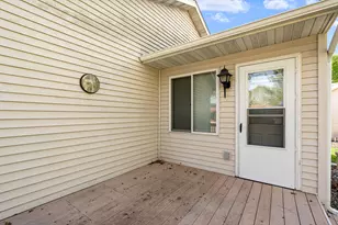 217 11th Ave Ct NE, Waseca, MN 56093 - Photo 8