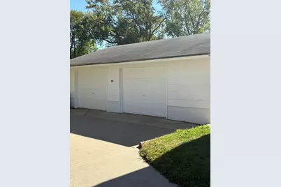 521 6th Street SW, Waseca, MN 56093 - Photo 2