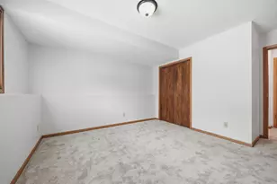 5452 Helena Rd N, Oakdale, MN 55128 - Photo 22