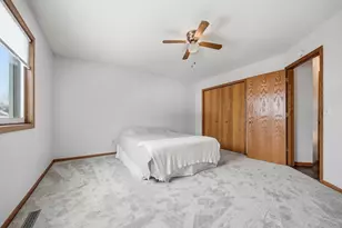 5452 Helena Rd N, Oakdale, MN 55128 - Photo 12