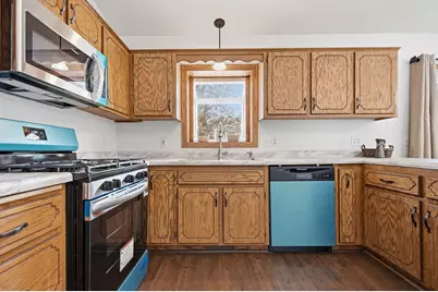 5452 Helena Road N, Oakdale, MN 55128 - Photo 8