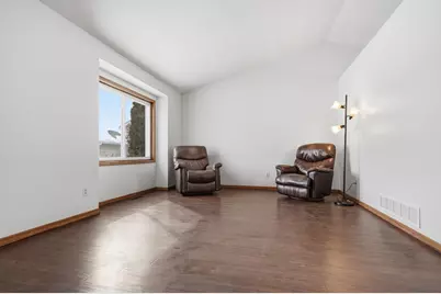 5452 Helena Road N, Oakdale, MN 55128 - Photo 4