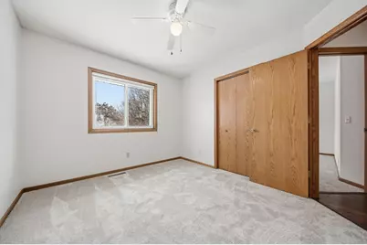 5452 Helena Road N, Oakdale, MN 55128 - Photo 16