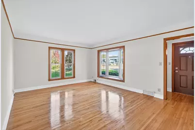 1049 Sterling Street N, Maplewood, MN 55119 - Photo 4