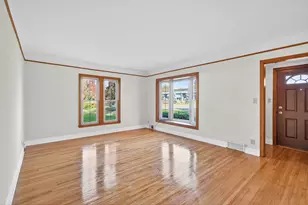 1049 Sterling St N, Maplewood, MN 55119 - Photo 4