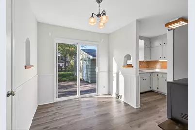 1049 Sterling Street N, Maplewood, MN 55119 - Photo 8