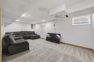 242 Annapolis St W, West Saint Paul, MN 55118 - Photo 30