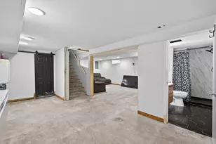 242 Annapolis St W, West Saint Paul, MN 55118 - Photo 36