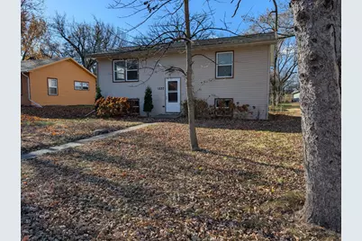 1537 12th Avenue SE, Saint Cloud, MN 56304 - Photo 2